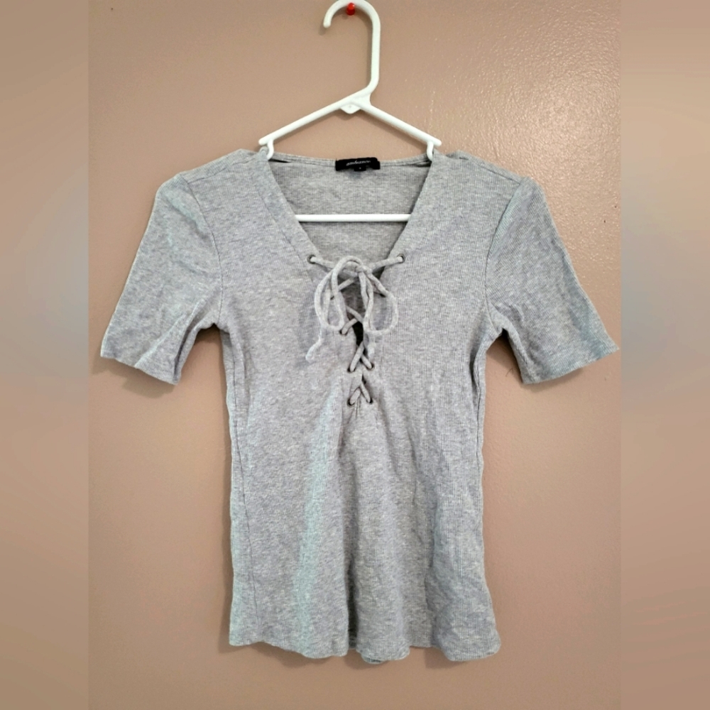 Ambiance Tillys Small gray lace up v-neck short sleeve t shirt